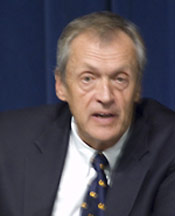  UC President Robert Dynes