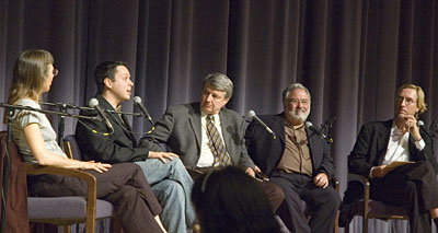 Joan Blades (MoveOn.org), Markos Moulitsas (DailyKos), and UC Berkeley professors Bruce Cain, George Lakoff, and Paul Pierson at the "What Are Americans Voting For?" forum. 