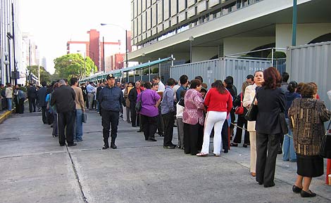 U.s. Embassy queue